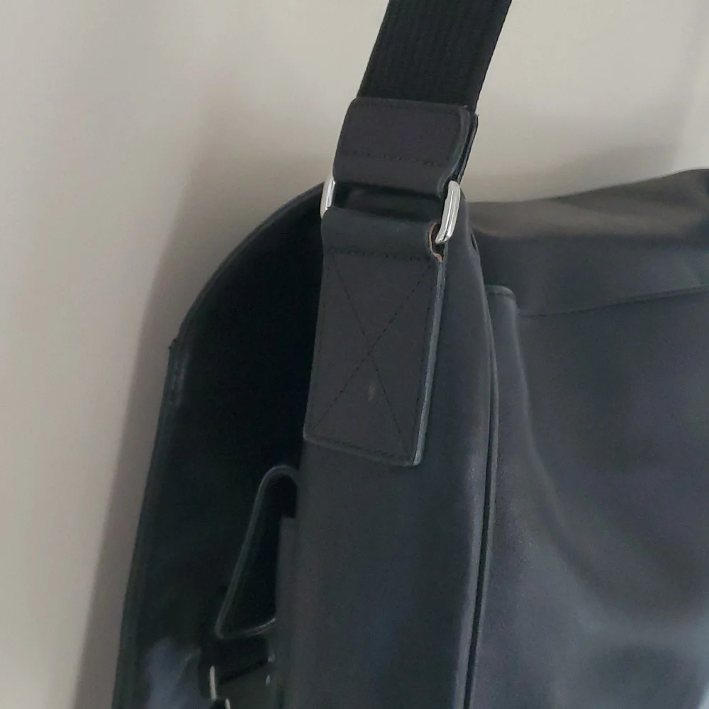 Coach Men's Large Leather Messenger Bag